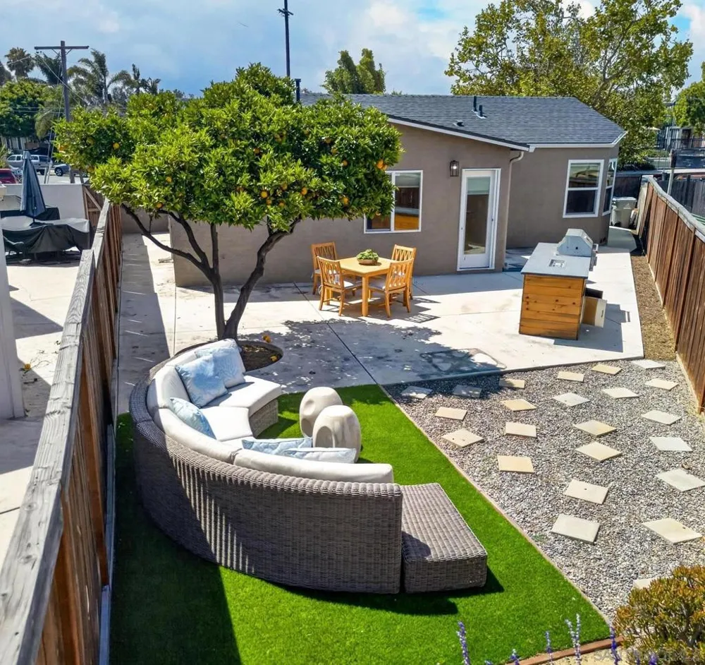 4668 E Mountain View Dr San Diego, CA 92116
