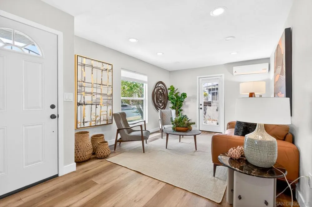 4668 E Mountain View Dr San Diego, CA 92116