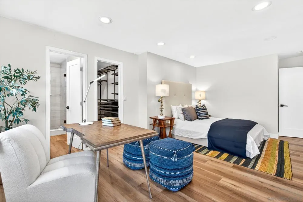 4668 E Mountain View Dr San Diego, CA 92116