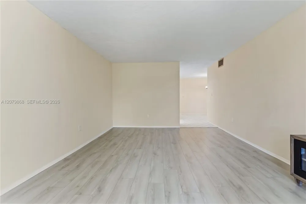 7300 NW 17th St #310 Plantation, FL 33313