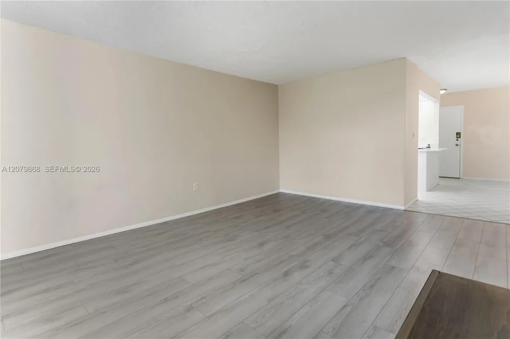 7300 NW 17th St #310 Plantation, FL 33313