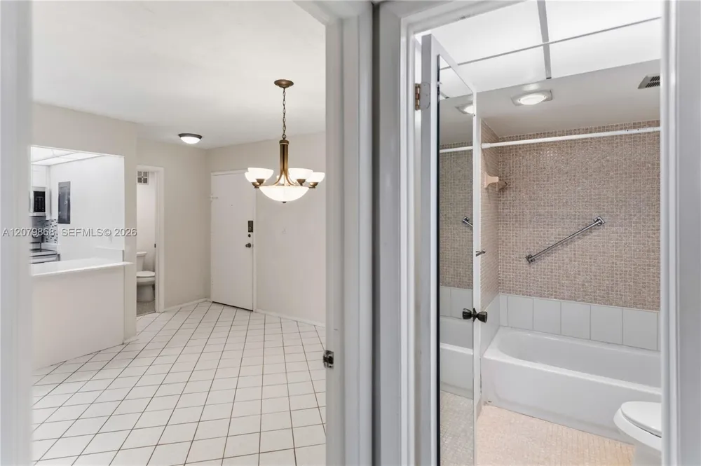 7300 NW 17th St #310 Plantation, FL 33313