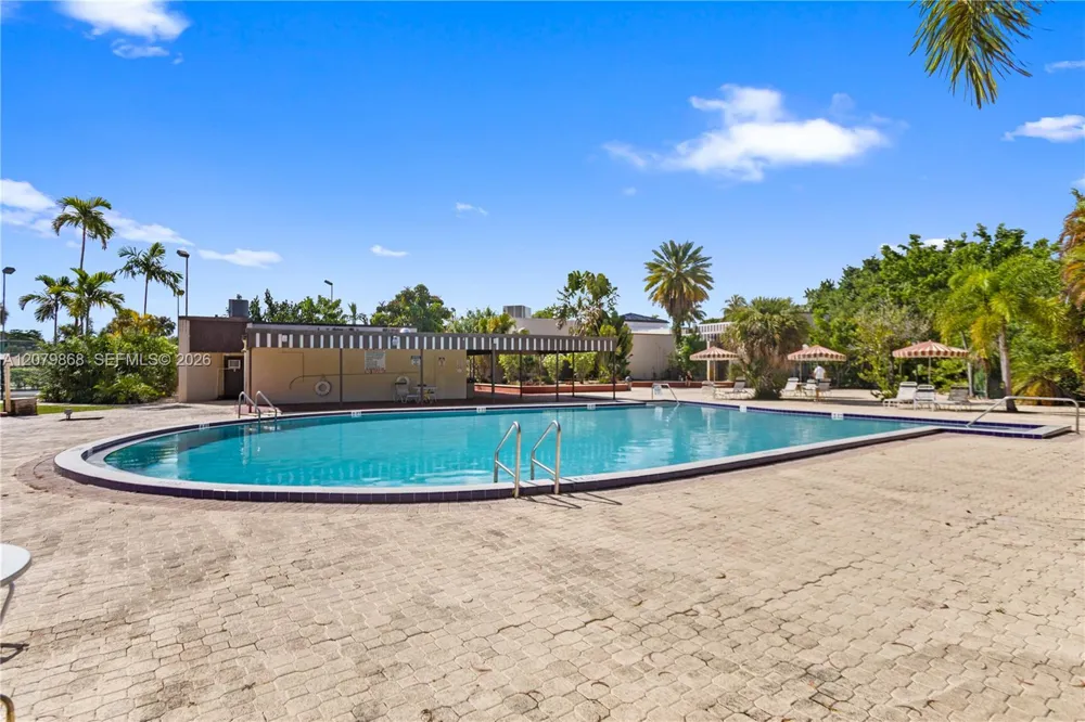 7300 NW 17th St #310 Plantation, FL 33313