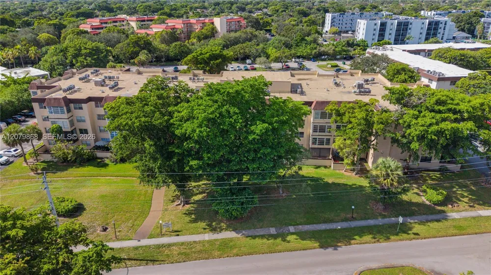 7300 NW 17th St #310 Plantation, FL 33313