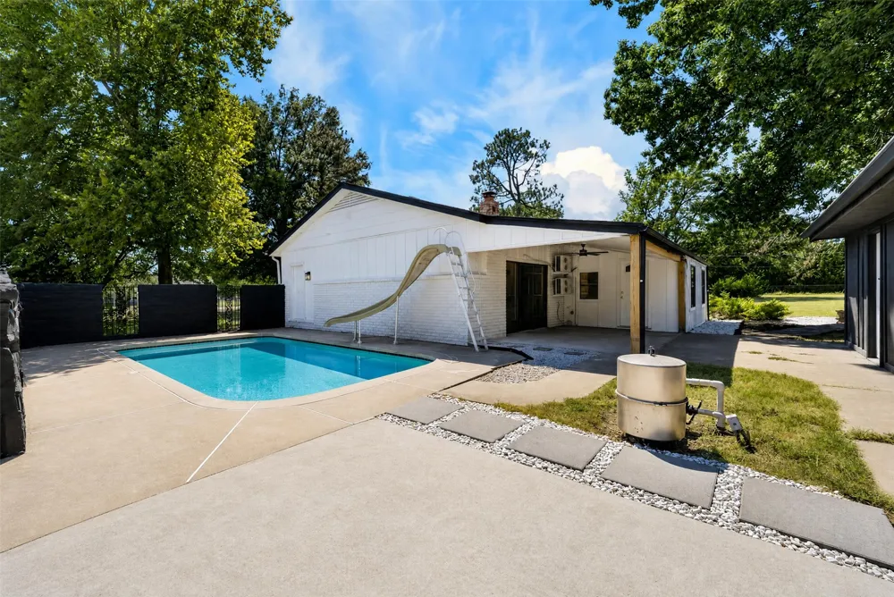 13203 E 103rd Street Owasso, OK 74055