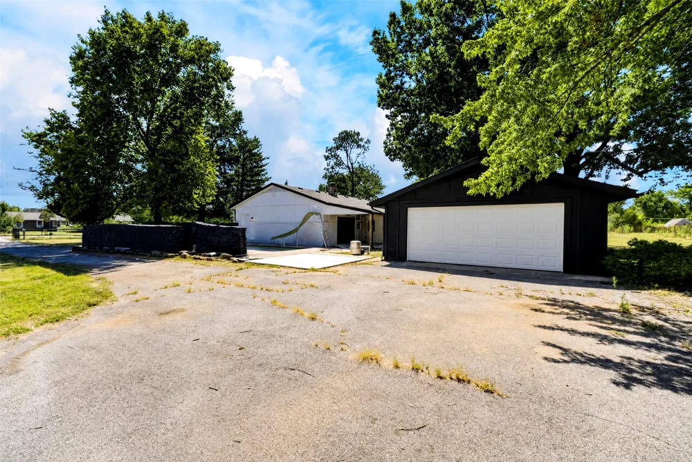 13203 E 103rd Street Owasso, OK 74055