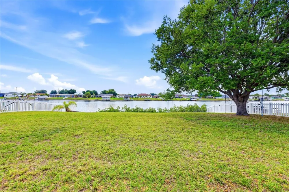 814 ELLICOTT CIRCLE NW Port Charlotte, FL 33952
