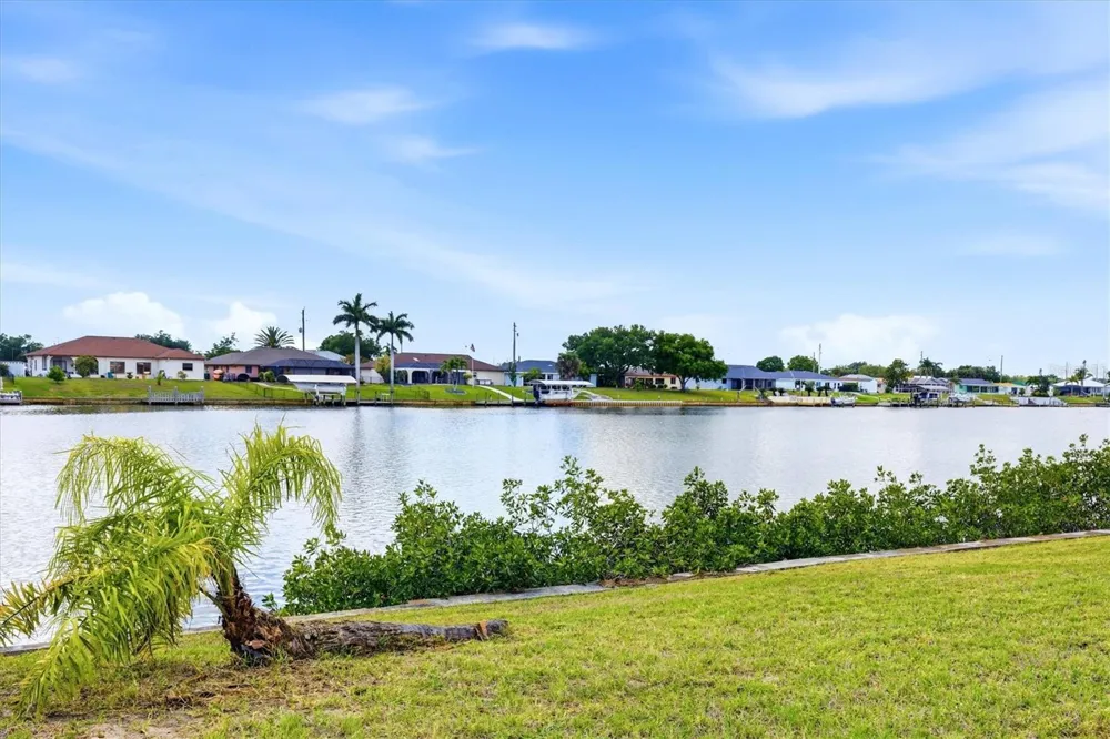 814 ELLICOTT CIRCLE NW Port Charlotte, FL 33952