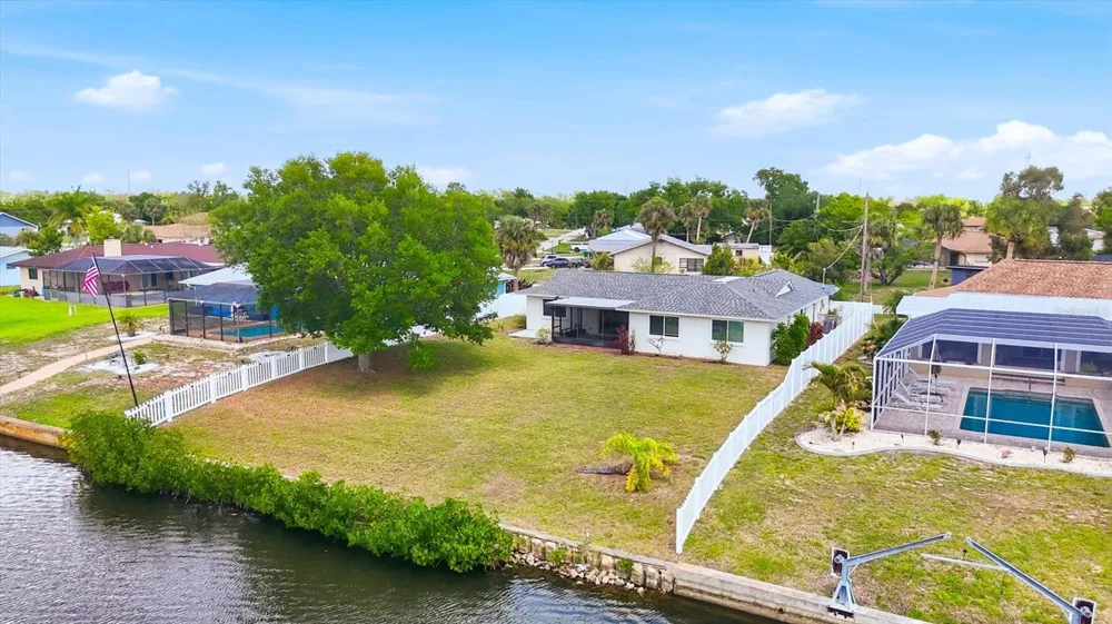 814 ELLICOTT CIRCLE NW Port Charlotte, FL 33952