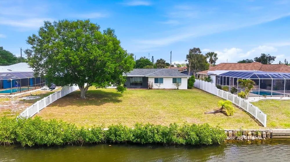 814 ELLICOTT CIRCLE NW Port Charlotte, FL 33952