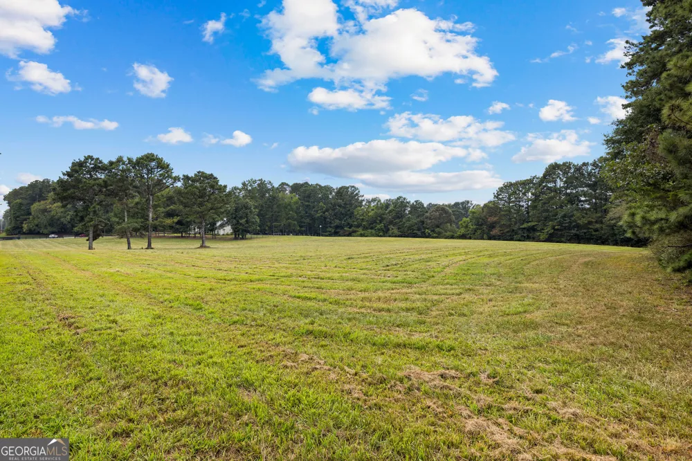 492 Crawford RD Senoia, GA 30276