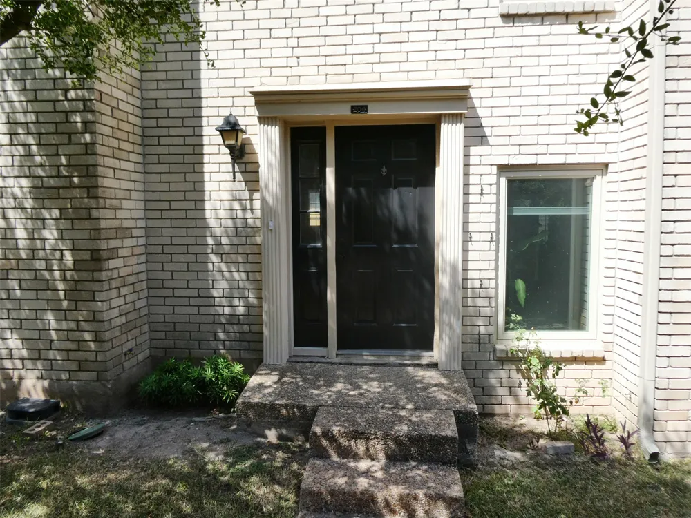 8400 JAMESTOWN DRIVE #204 Austin, TX 78758