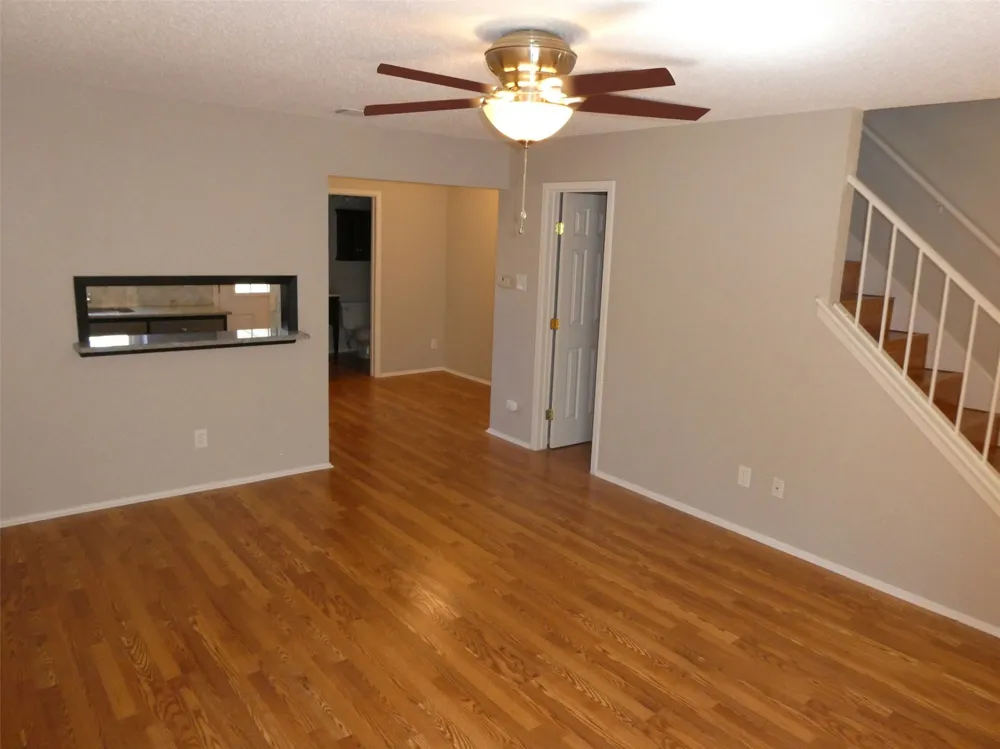 8400 JAMESTOWN DRIVE #204 Austin, TX 78758