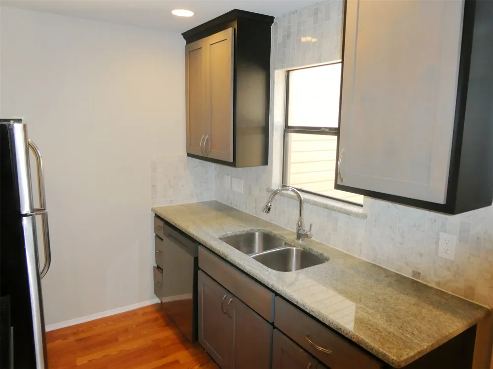 8400 JAMESTOWN DRIVE #204 Austin, TX 78758
