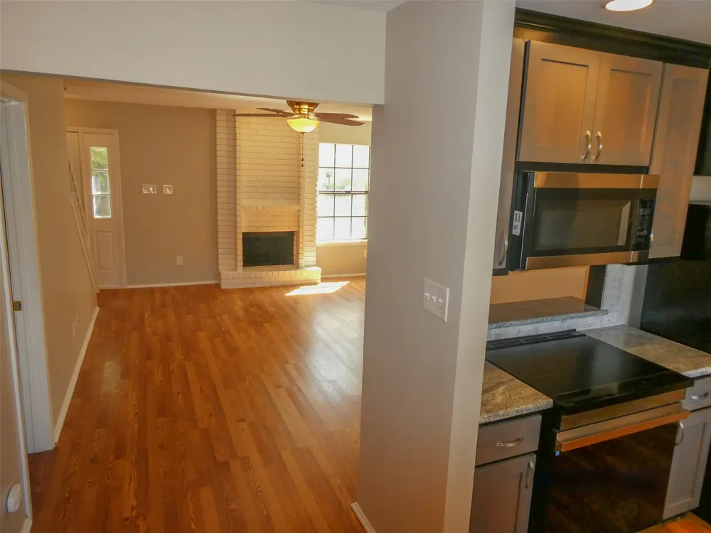 8400 JAMESTOWN DRIVE #204 Austin, TX 78758