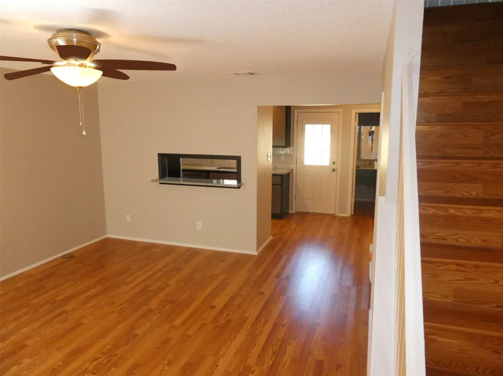 8400 JAMESTOWN DRIVE #204 Austin, TX 78758