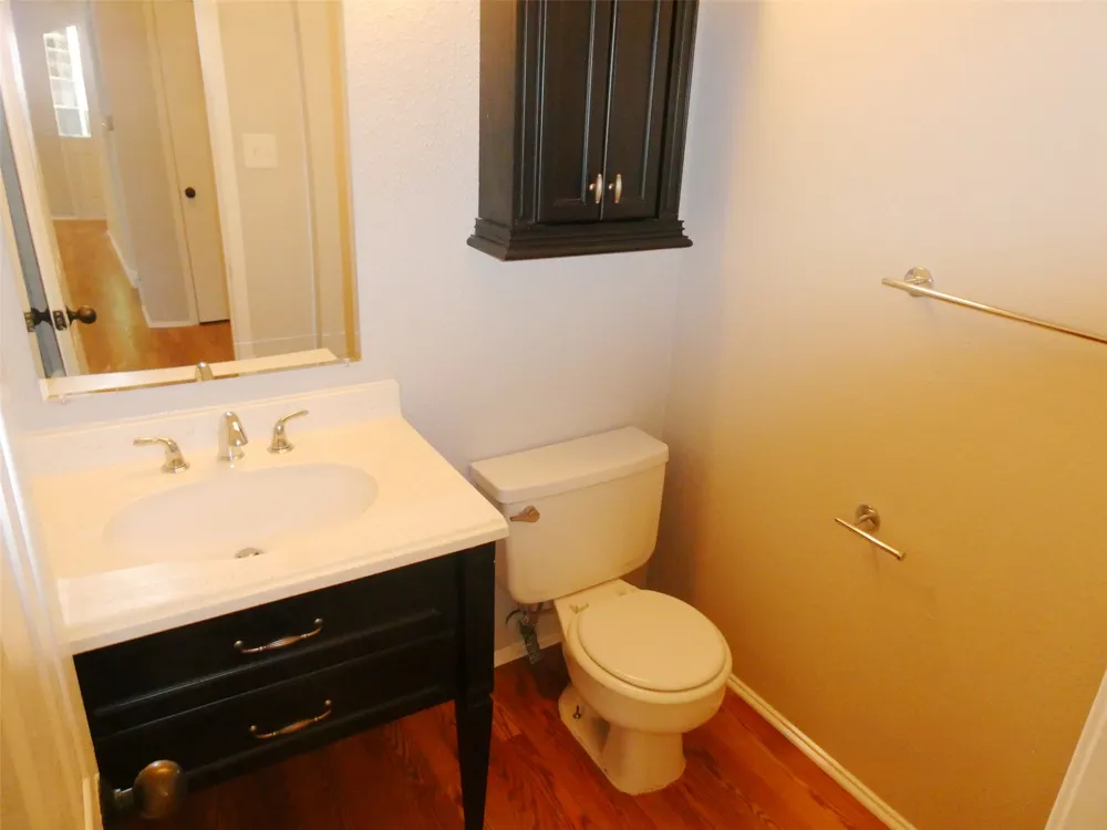 8400 JAMESTOWN DRIVE #204 Austin, TX 78758
