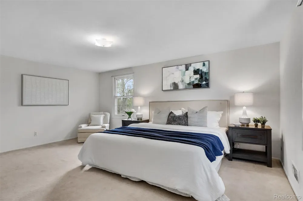 4855 Thorntree Drive West Bloomfield Charter Township, MI 48322