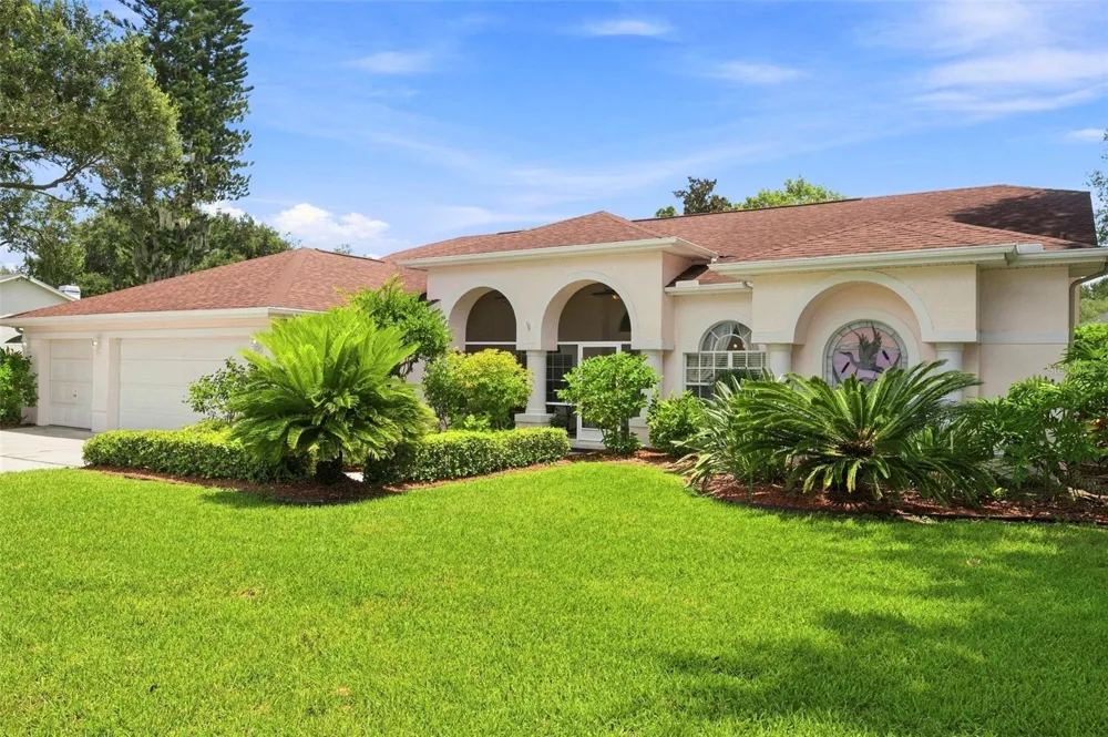1518 FISHING LAKE DRIVE Odessa, FL 33556