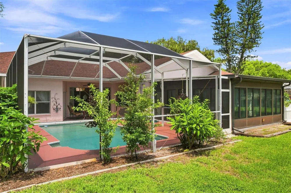 1518 FISHING LAKE DRIVE Odessa, FL 33556