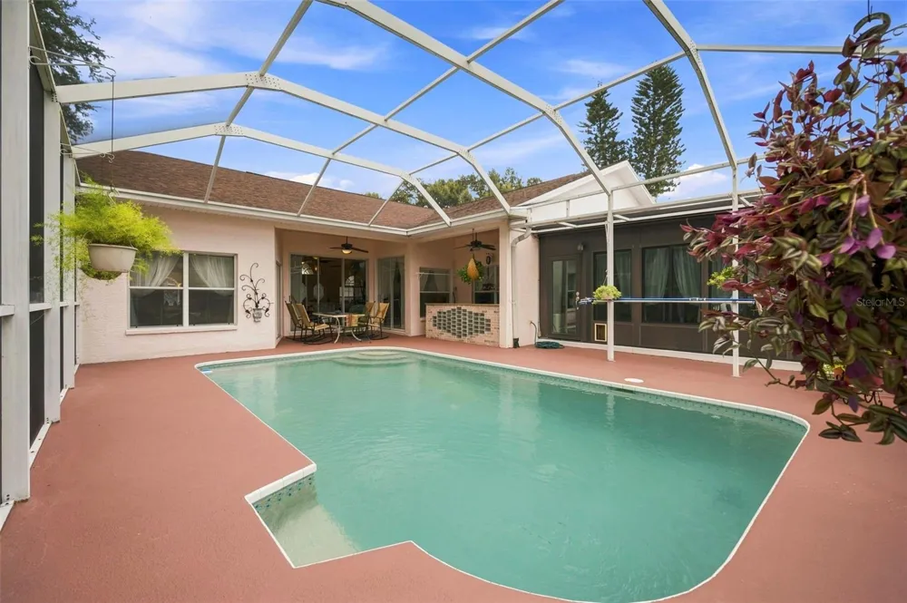 1518 FISHING LAKE DRIVE Odessa, FL 33556