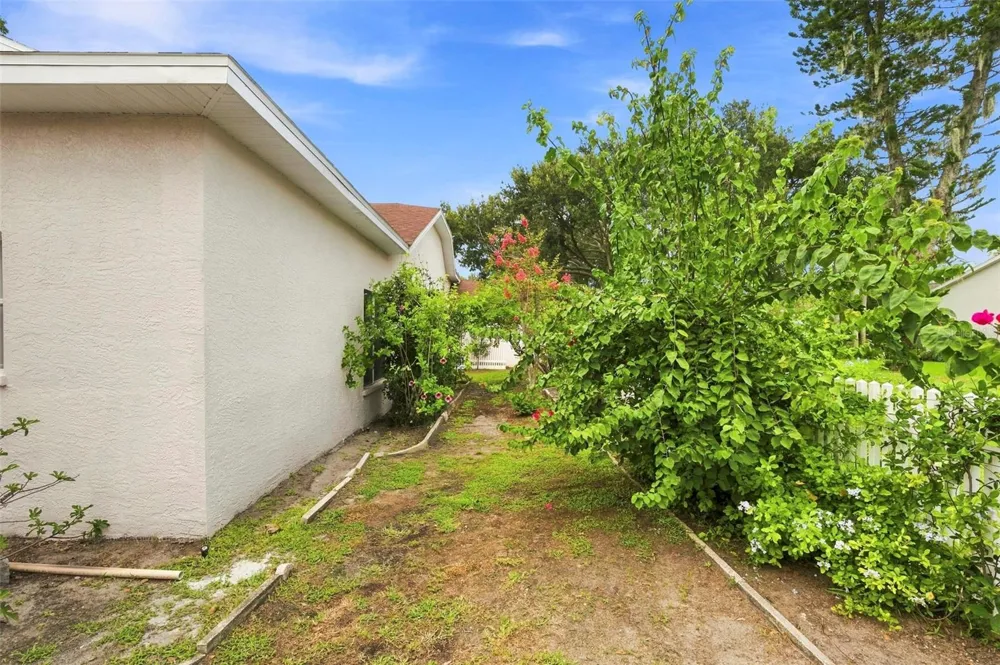 1518 FISHING LAKE DRIVE Odessa, FL 33556