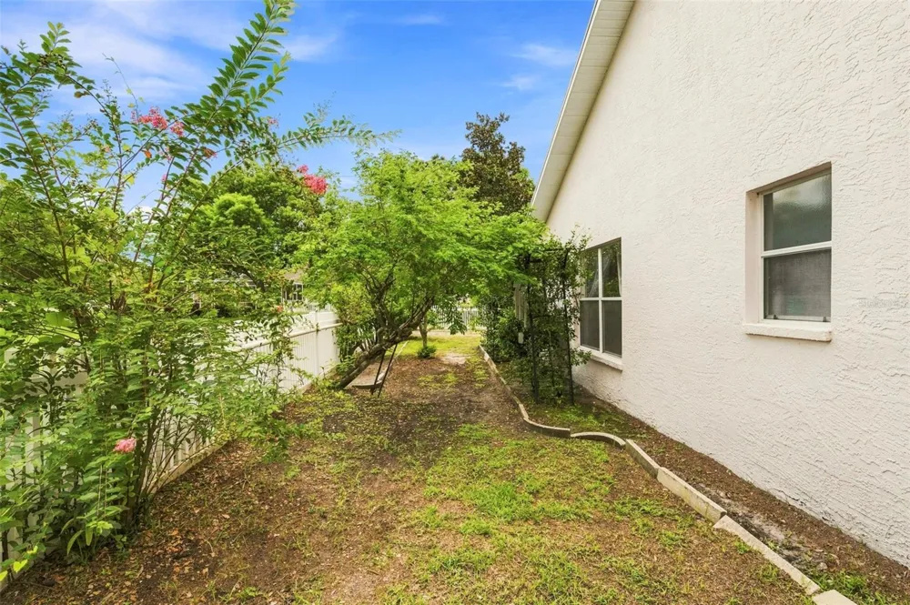 1518 FISHING LAKE DRIVE Odessa, FL 33556