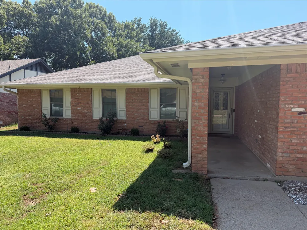 1012 Purdue Drive Arlington, TX 76012