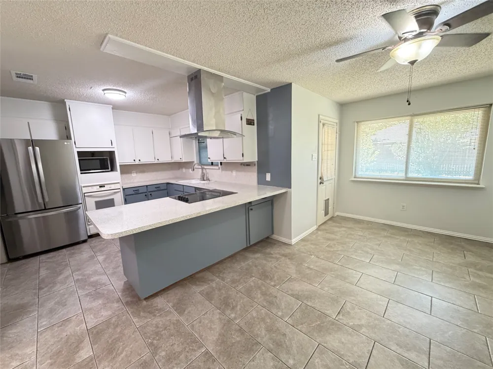 1012 Purdue Drive Arlington, TX 76012