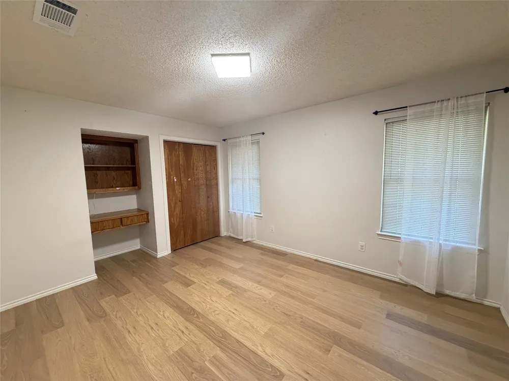 1012 Purdue Drive Arlington, TX 76012