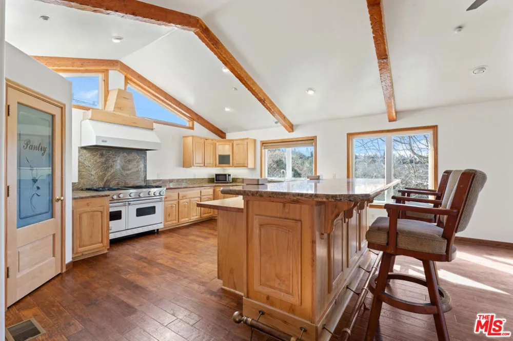 595 Elder Drive Cedar Glen, CA 92321