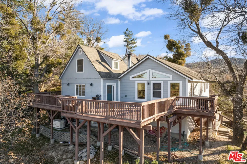 595 Elder Drive Cedar Glen, CA 92321