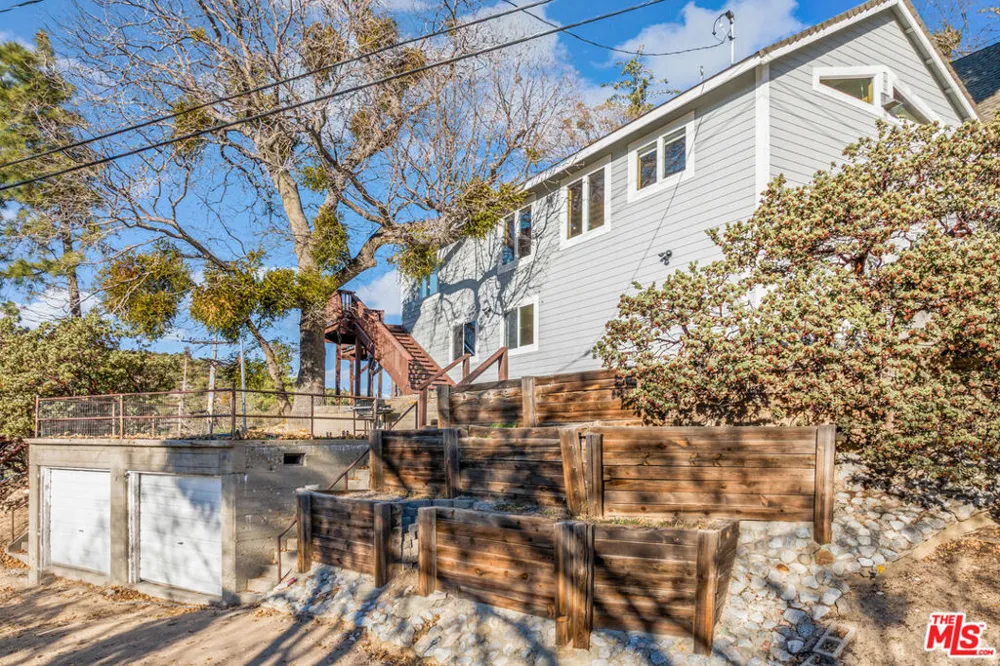 595 Elder Drive Cedar Glen, CA 92321