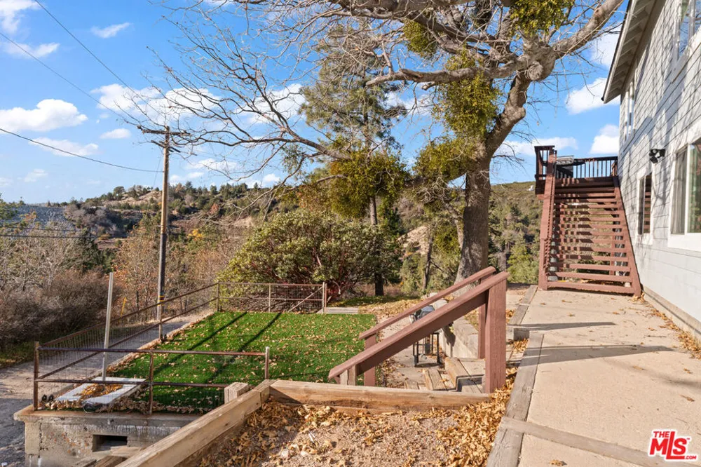 595 Elder Drive Cedar Glen, CA 92321