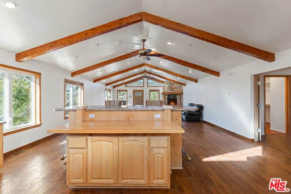 595 Elder Drive Cedar Glen, CA 92321