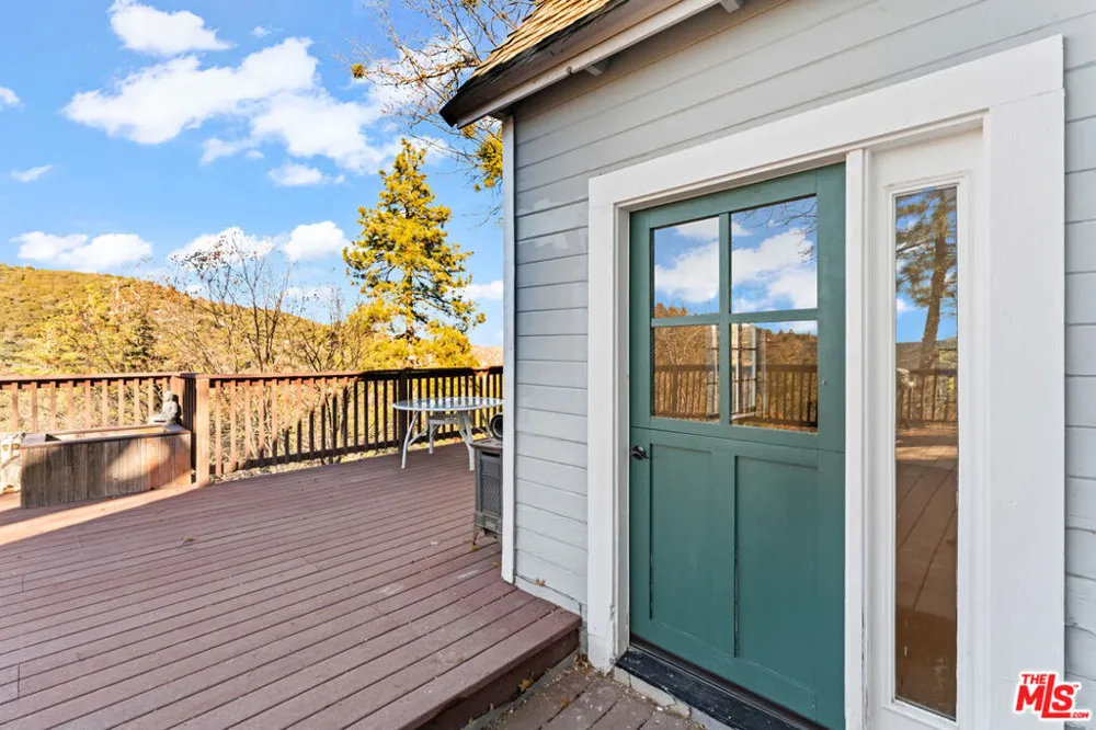 595 Elder Drive Cedar Glen, CA 92321