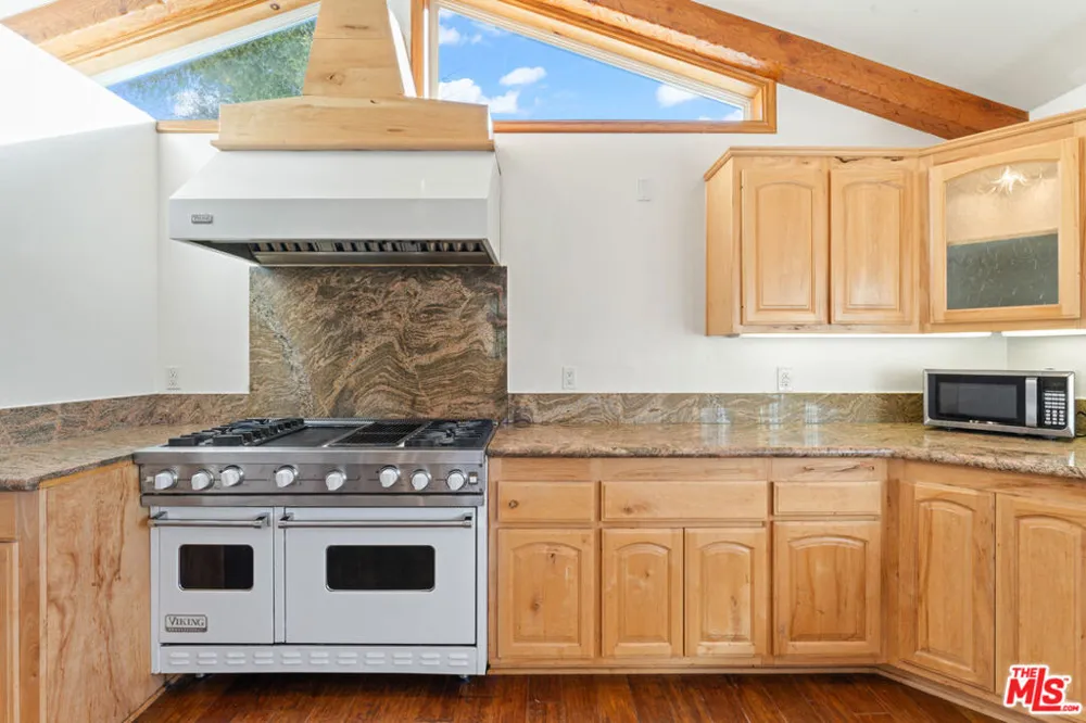 595 Elder Drive Cedar Glen, CA 92321
