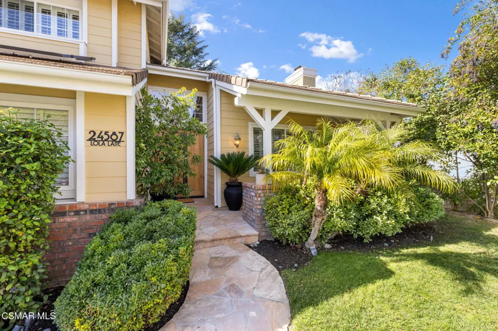 24587 Lola Lane Newhall, CA 91321