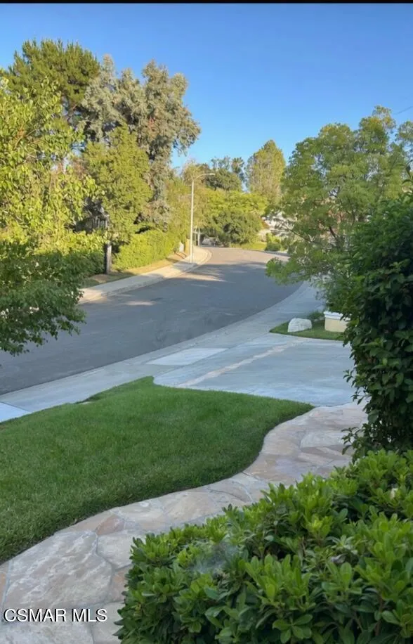 24587 Lola Lane Newhall, CA 91321