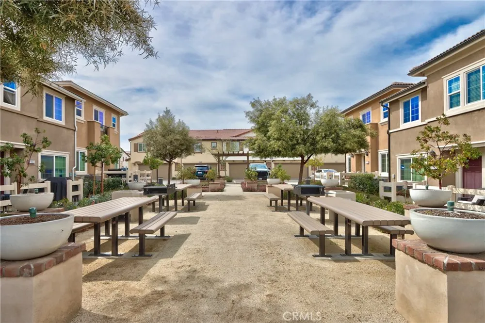 28397 Partridge Way Murrieta, CA 92563