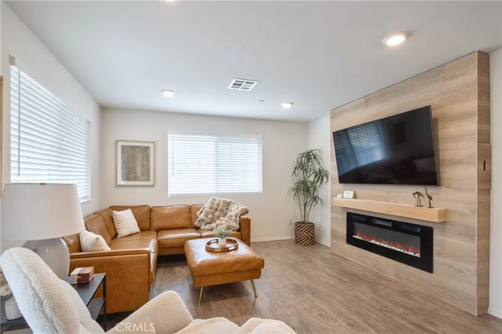 28397 Partridge Way Murrieta, CA 92563