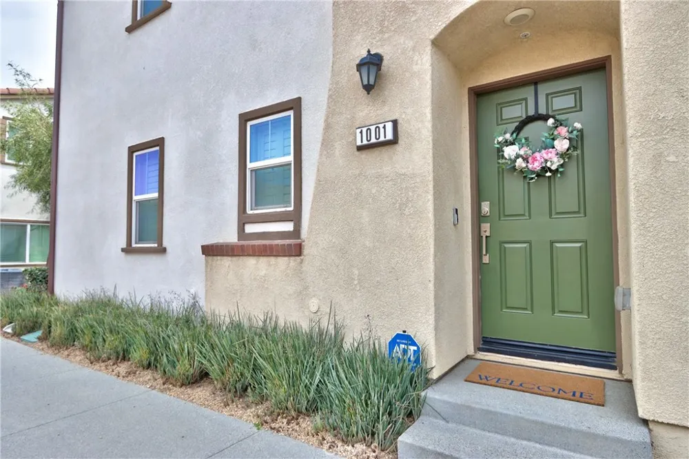 28397 Partridge Way Murrieta, CA 92563