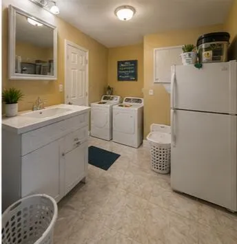 3925 NW 35TH AVENUE Lauderdale Lakes, FL 33309
