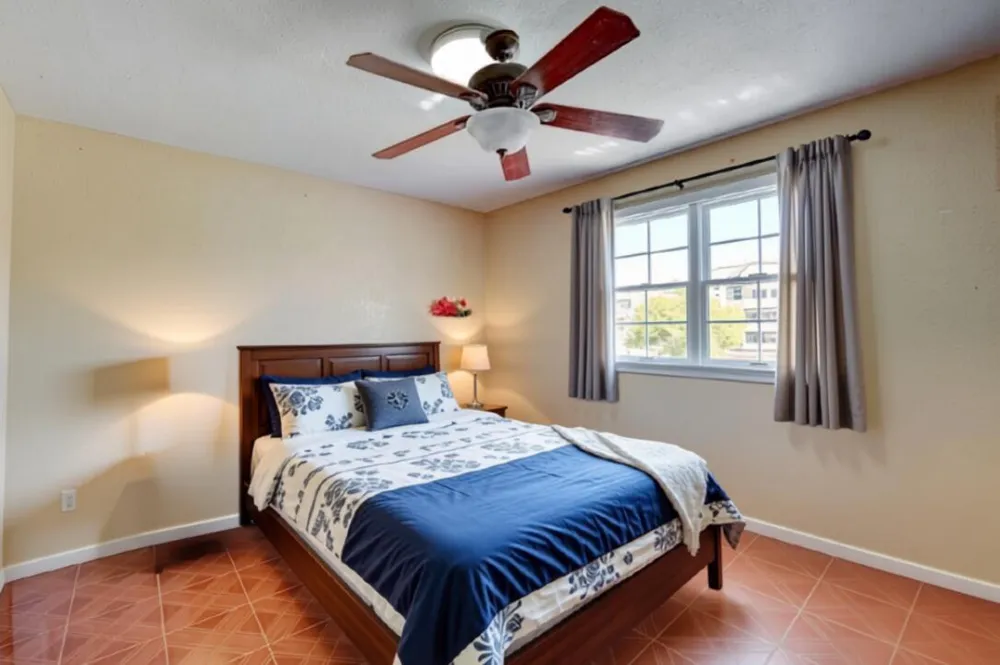 3925 NW 35TH AVENUE Lauderdale Lakes, FL 33309