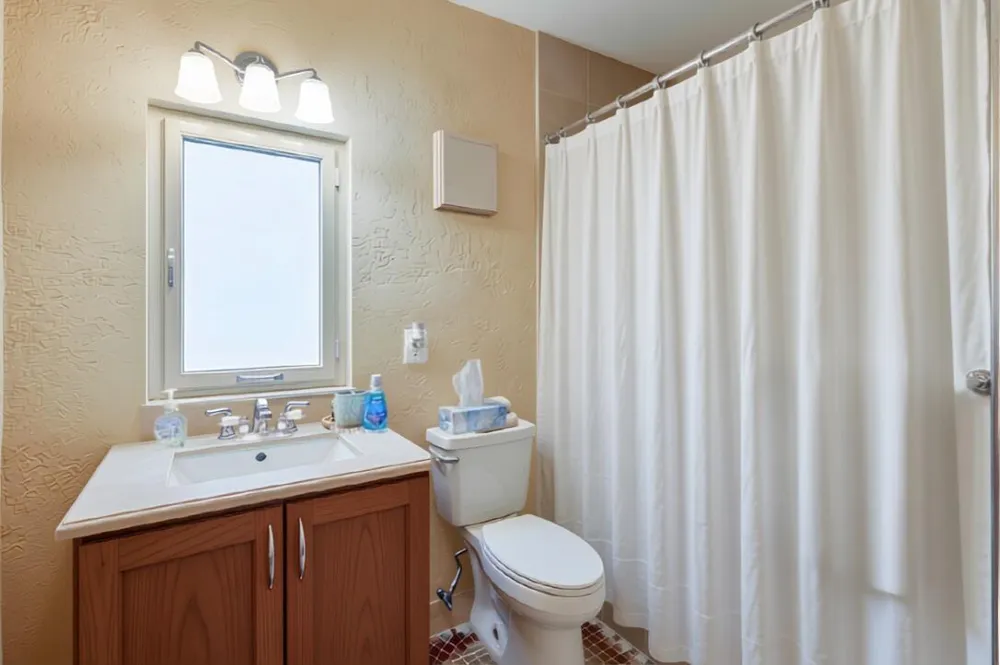 3925 NW 35TH AVENUE Lauderdale Lakes, FL 33309