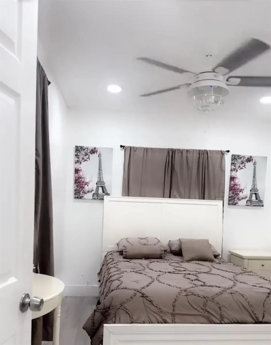3925 NW 35TH AVENUE Lauderdale Lakes, FL 33309