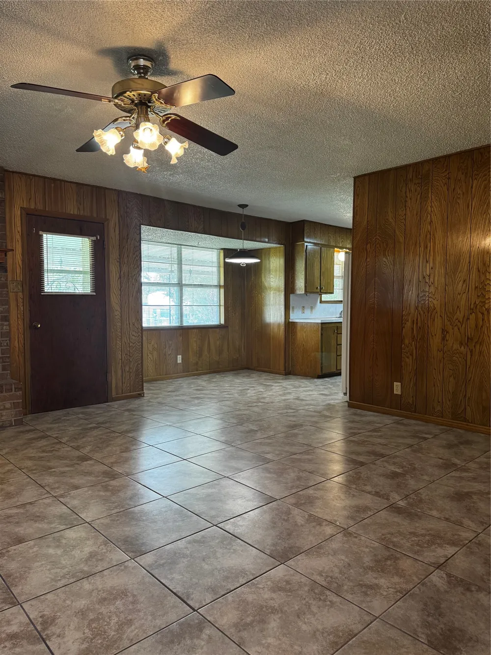 4407 Mcarthur Circle Brownwood, TX 76801