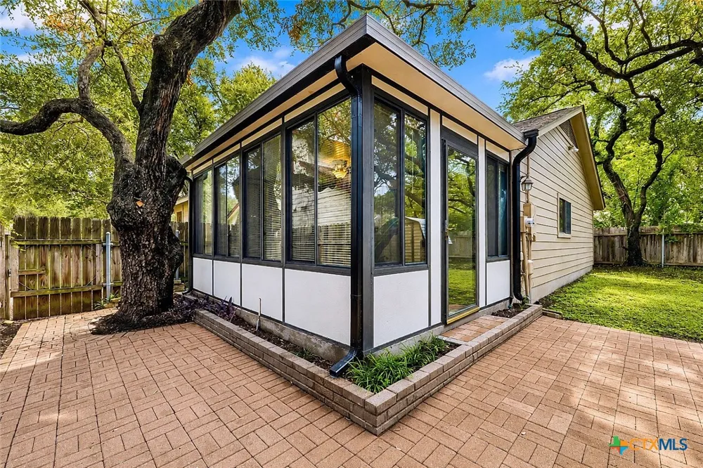 7003 Tesoro Trail Austin, TX 78729