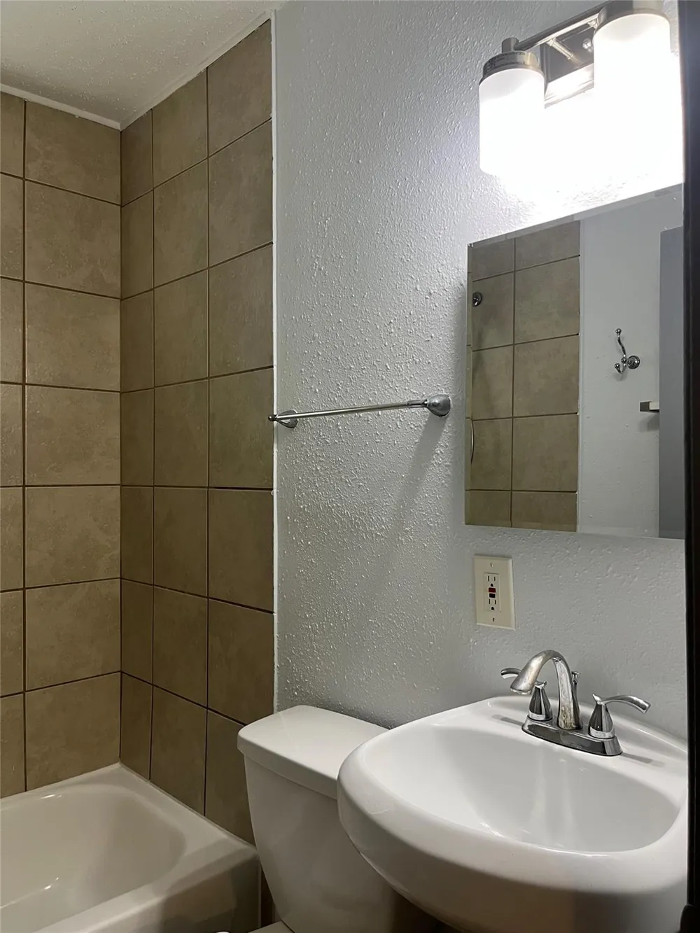 4010 Feagan Street #7 Houston, TX 77007