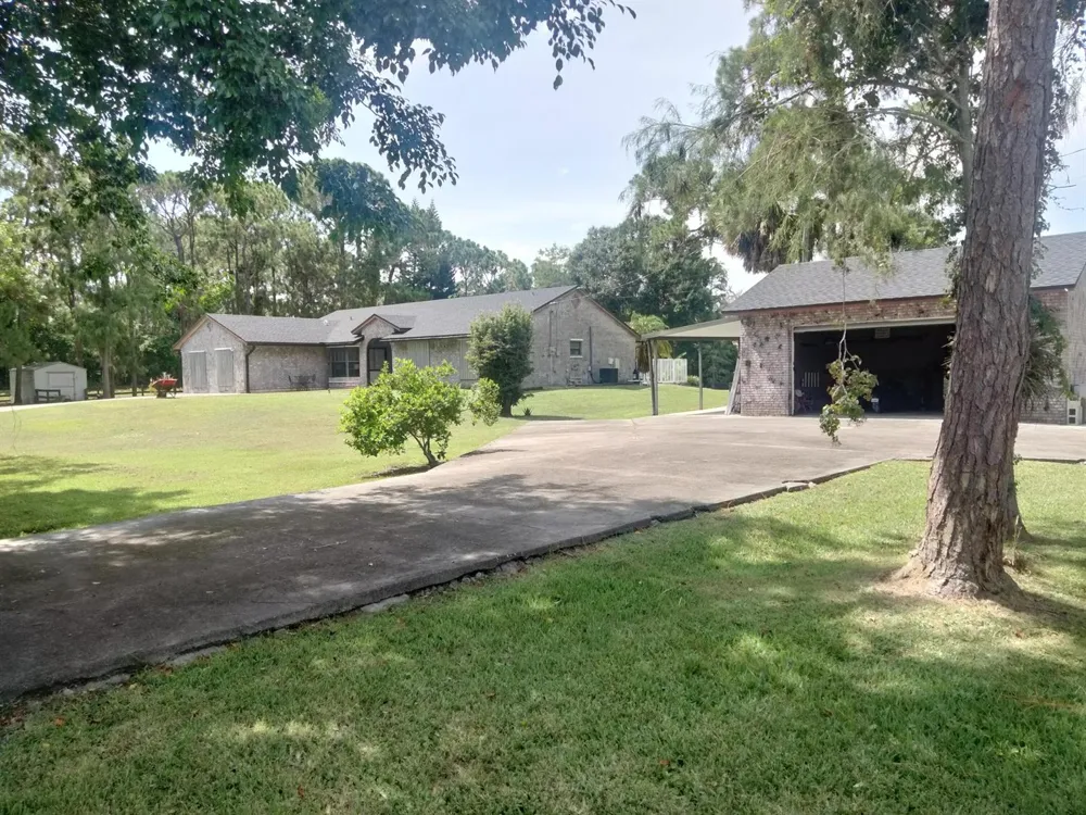 17251 35th Place Loxahatchee, FL 33470